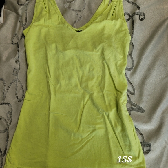 Tops 15 $ each - Picture 8 of 11